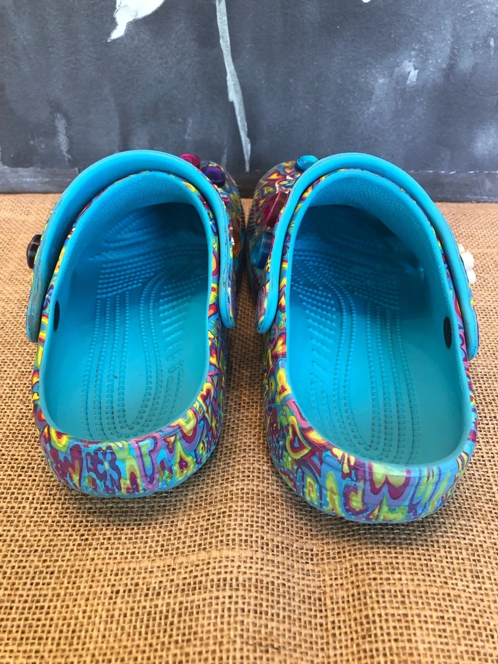 Crocs x Lisa Frank Clogs sz J2